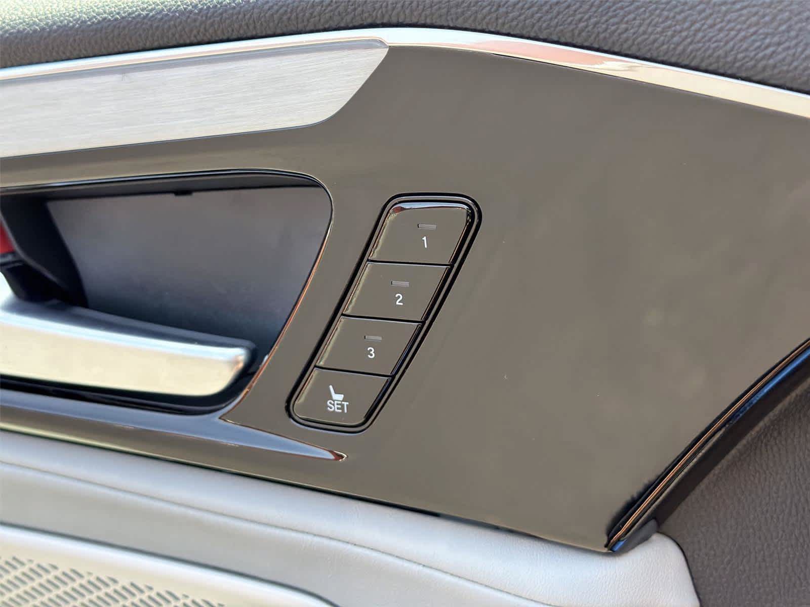 Used 2024 Acura MDX FWD w/ Technology Package image 40