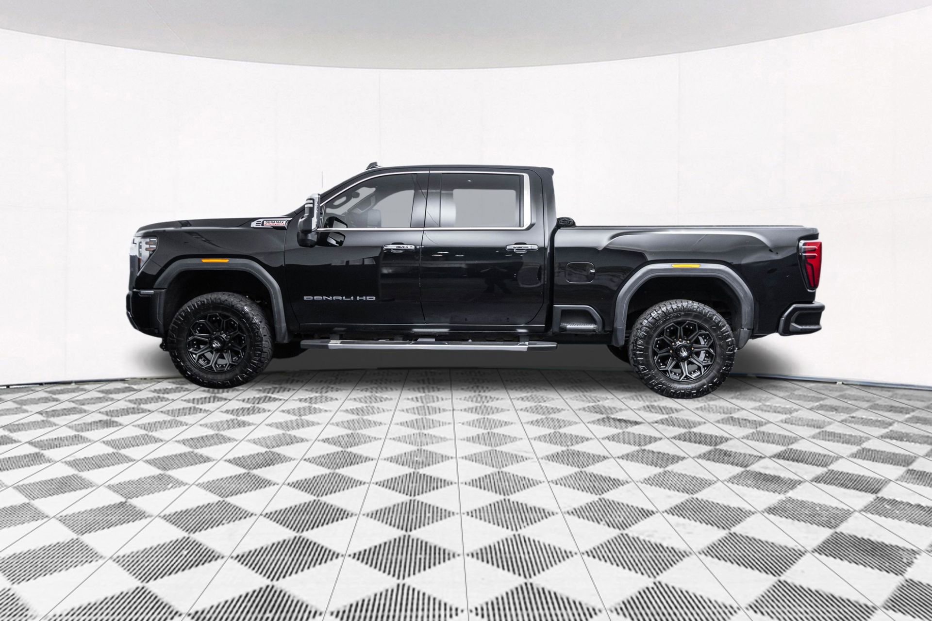 Used 2024 GMC Sierra 2500 Denali w/ Technology Package AWD/4WD image 7