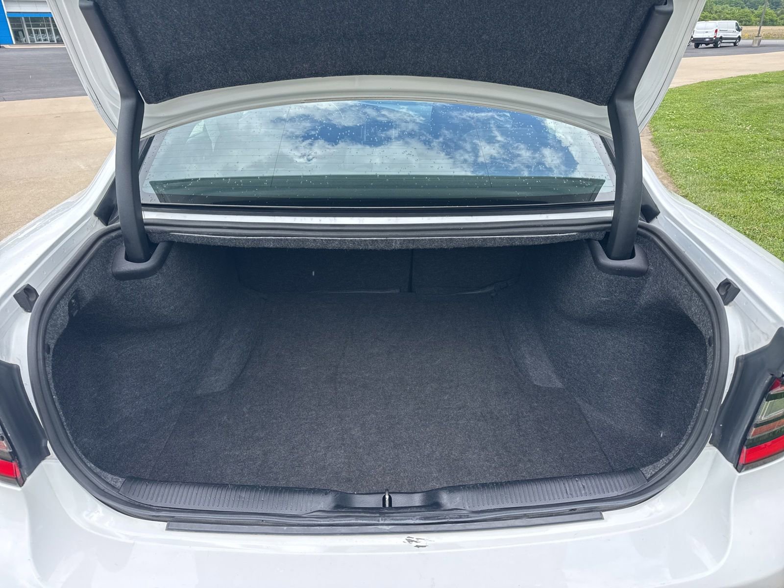 Used 2023 Dodge Charger SXT RWD image 12