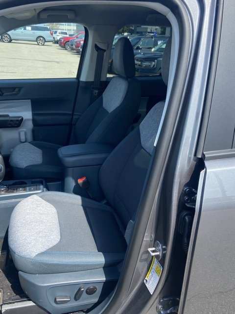 Used 2025 Ford Maverick XLT w/ Equipment Group 301A image 5