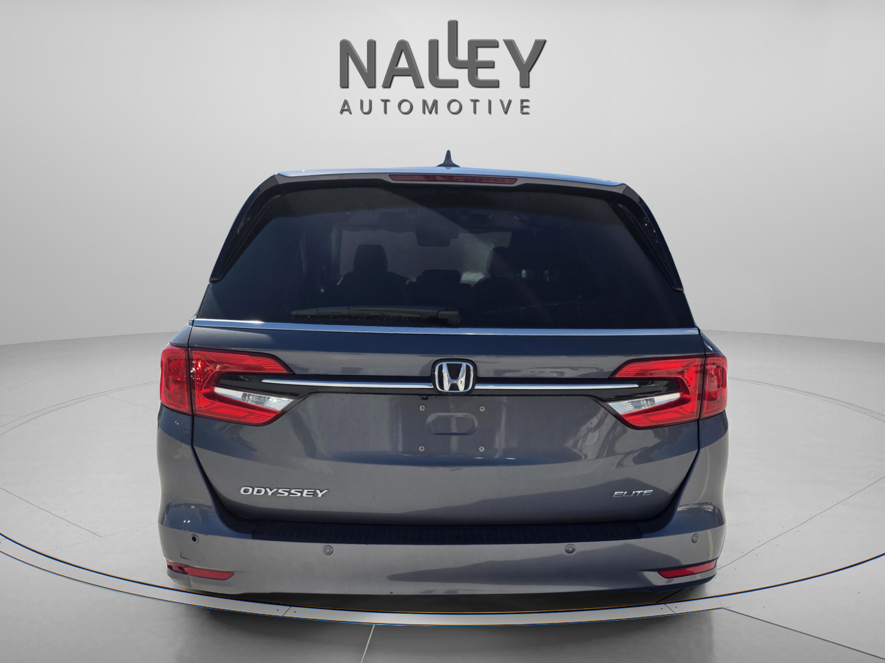 Used 2023 Honda Odyssey Elite image 4