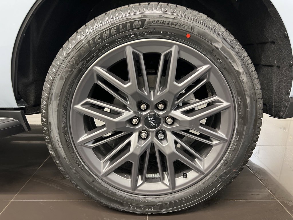 New 2026 Ford Expedition Platinum image 7