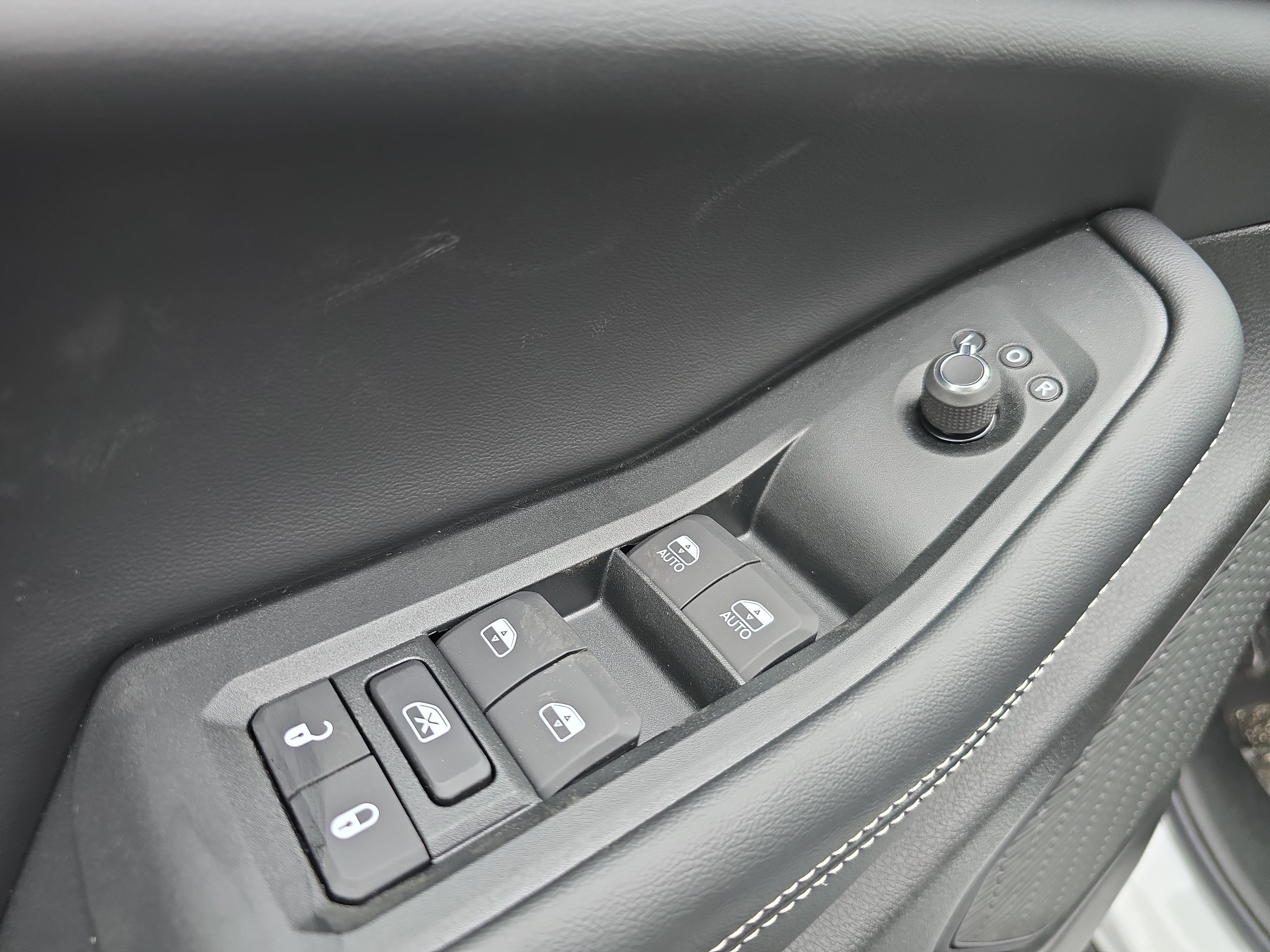 New 2026 Jeep Grand Cherokee Altitude image 18