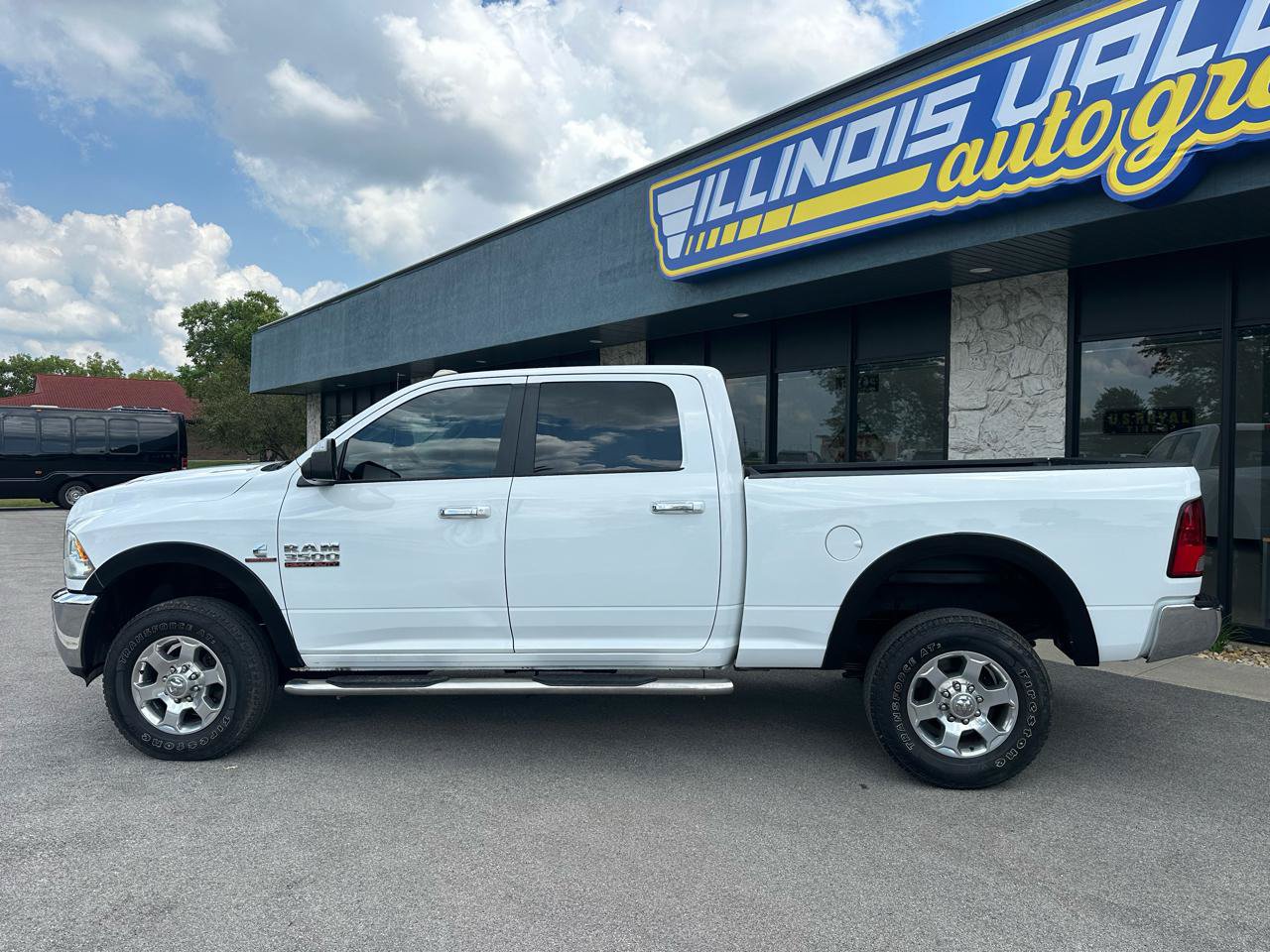 Used 2017 RAM 3500 Big Horn AWD/4WD image 4