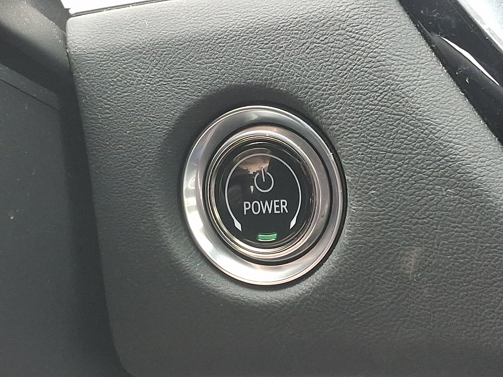 Certified 2024 Cadillac Lyriq Luxury AWD/4WD image 23