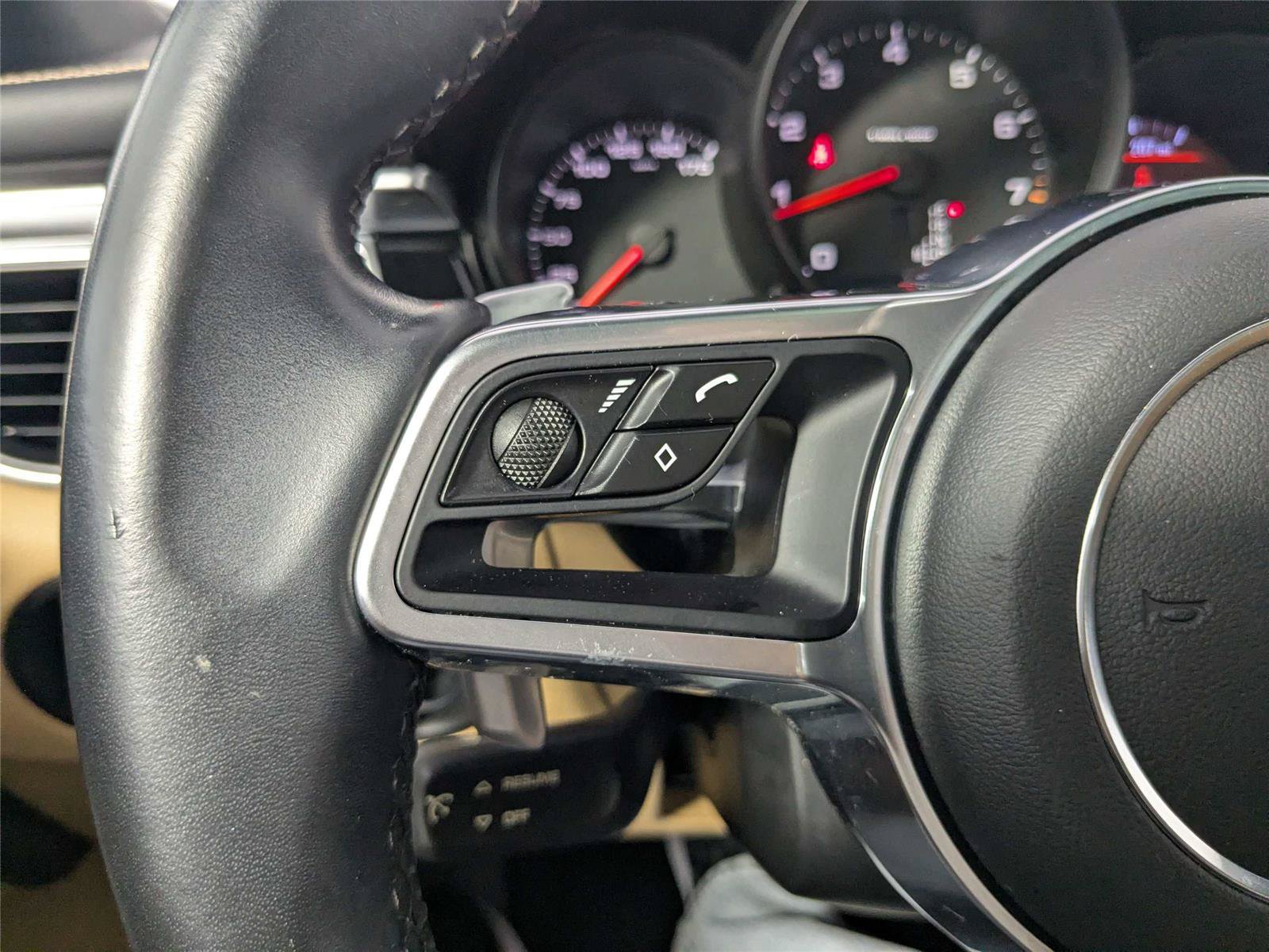 Used 2017 Porsche Macan AWD/4WD image 20