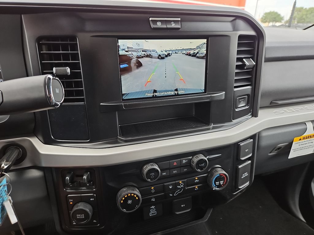 New 2026 Ford F350 XLT w/ FX4 Off-Road Package AWD/4WD image 24