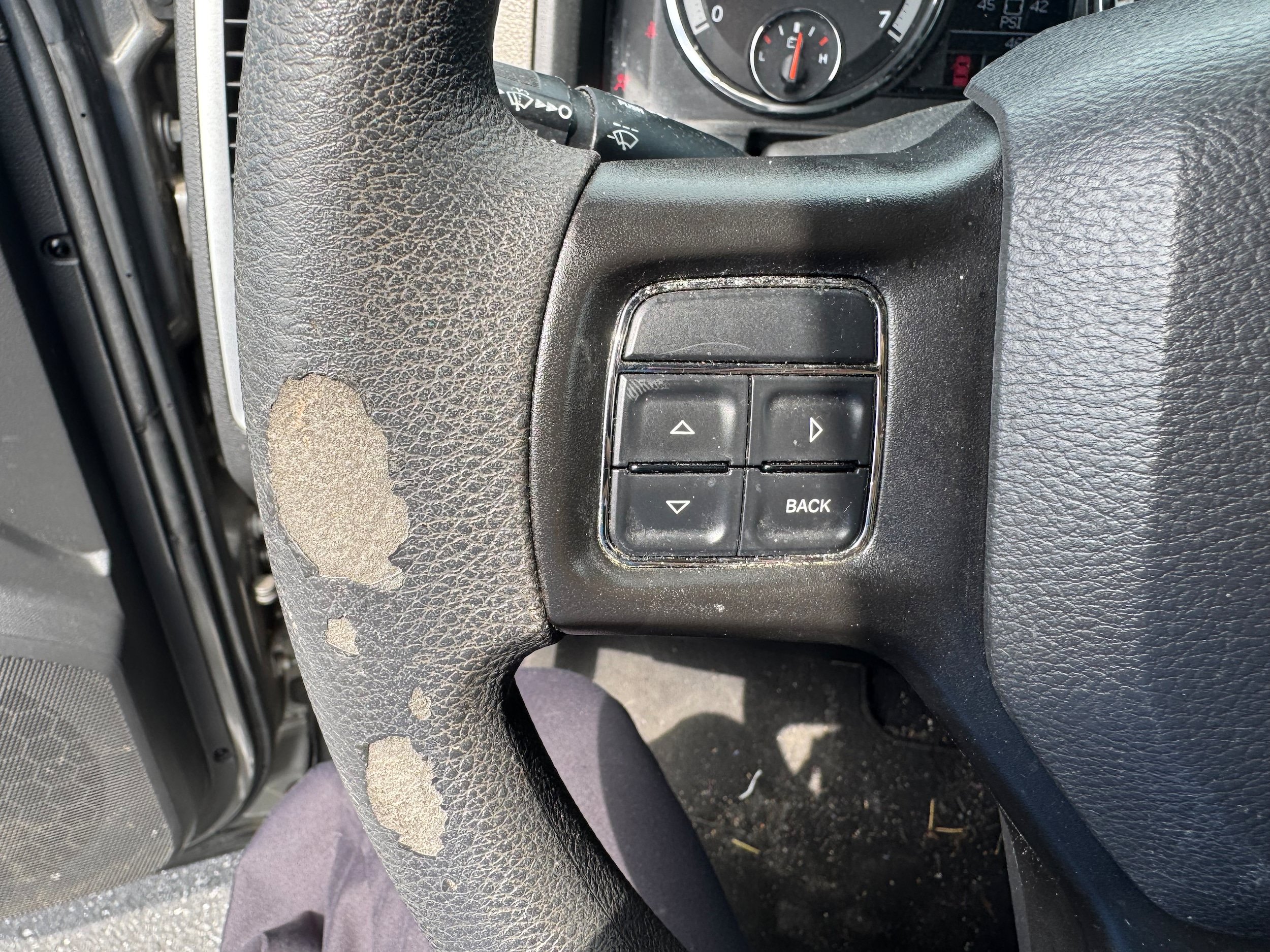 Used 2012 RAM 1500 Classic SLT RWD image 14