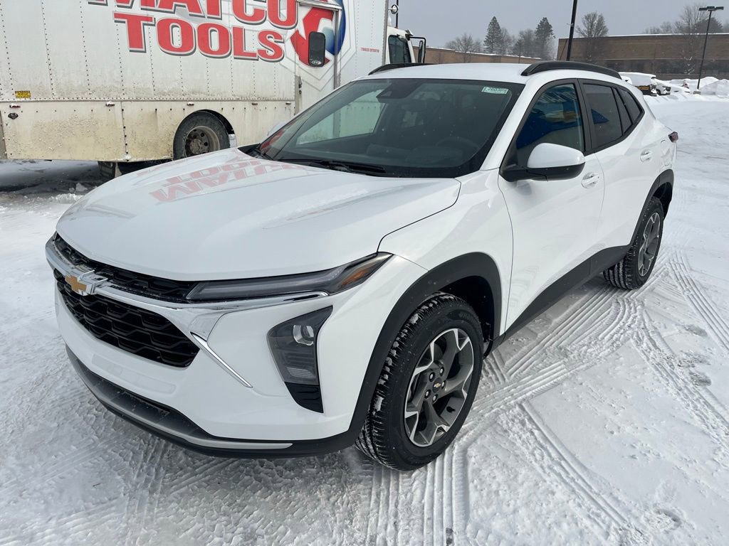 New 2026 Chevrolet Trax LT w/ Driver Confidence Package image 3