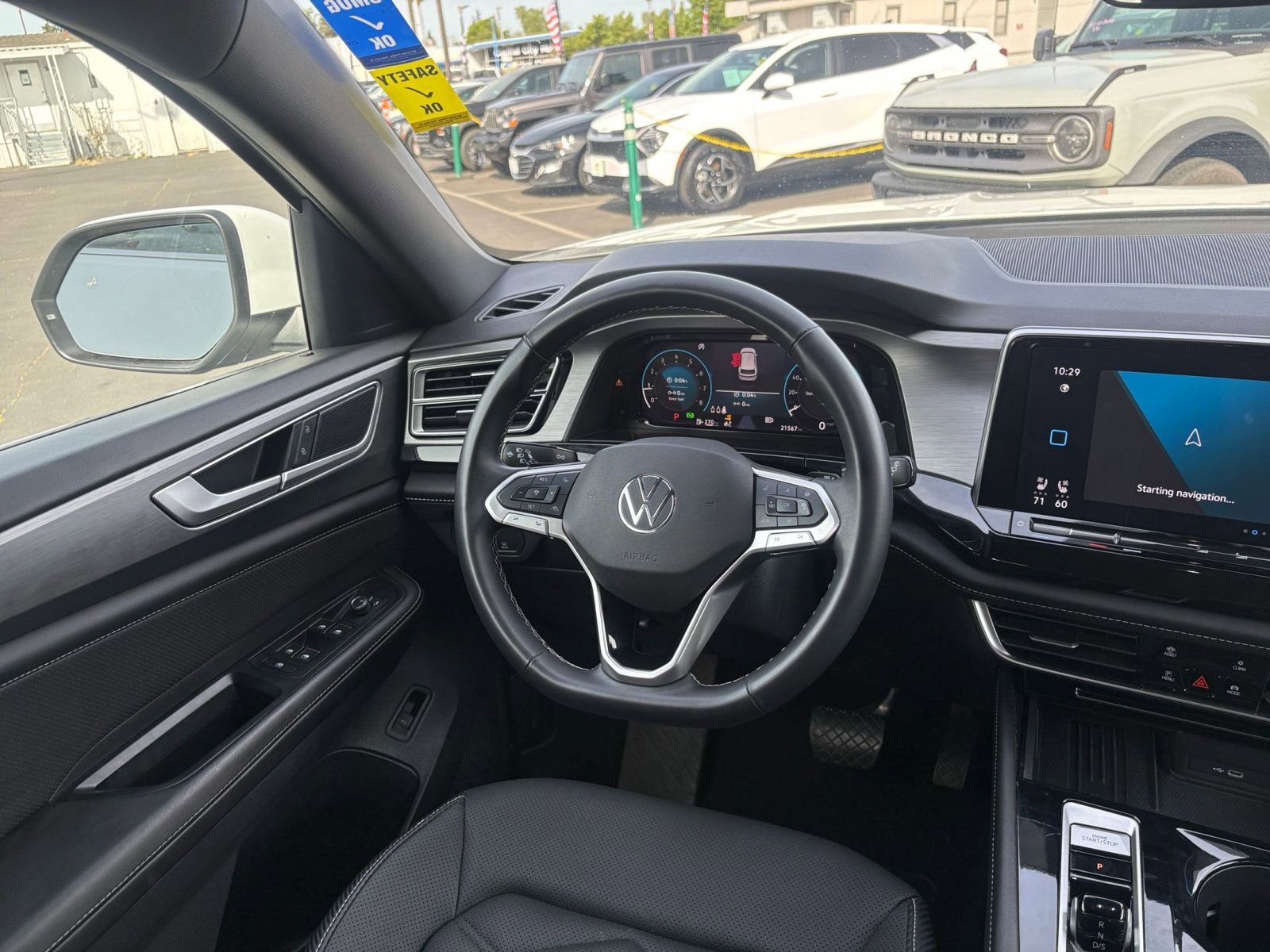 Used 2025 Volkswagen Atlas Cross Sport SE image 37