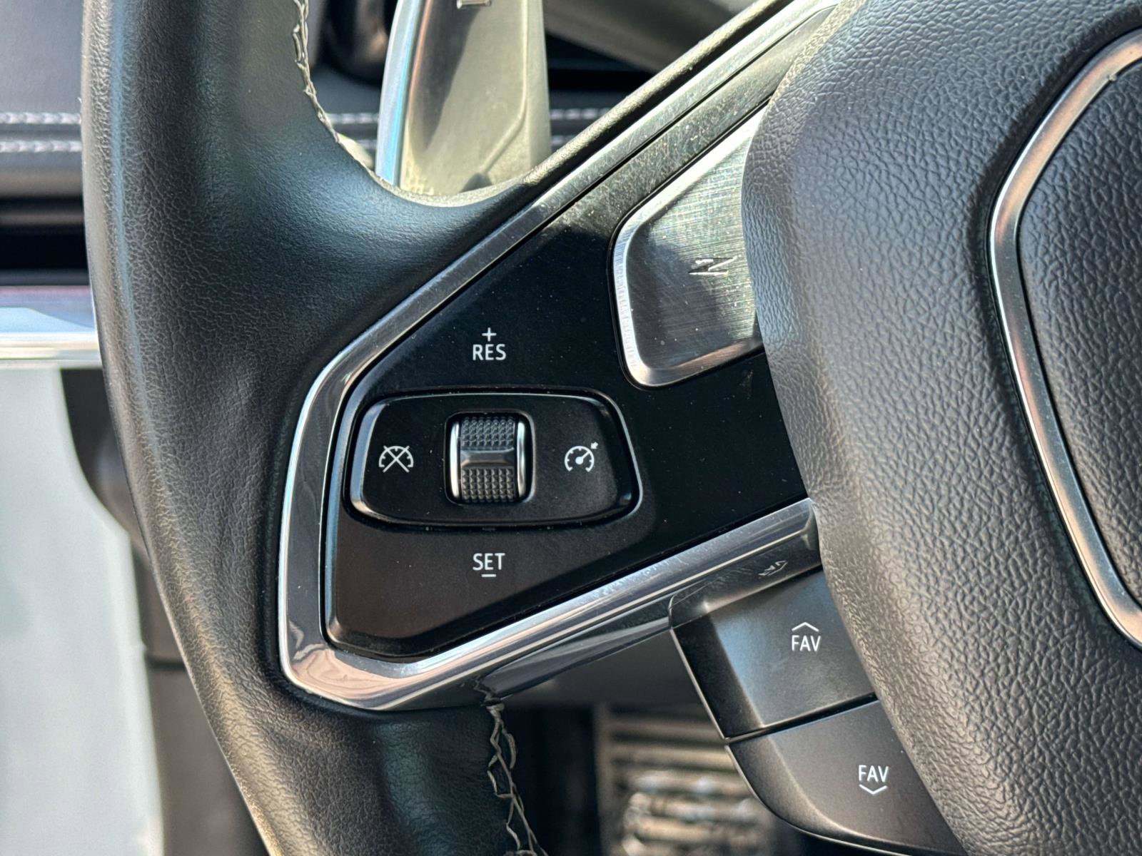 Used 2020 Chevrolet Corvette Stingray Preferred Conv w/ 2LT Preferred Equipment Group RWD image 8