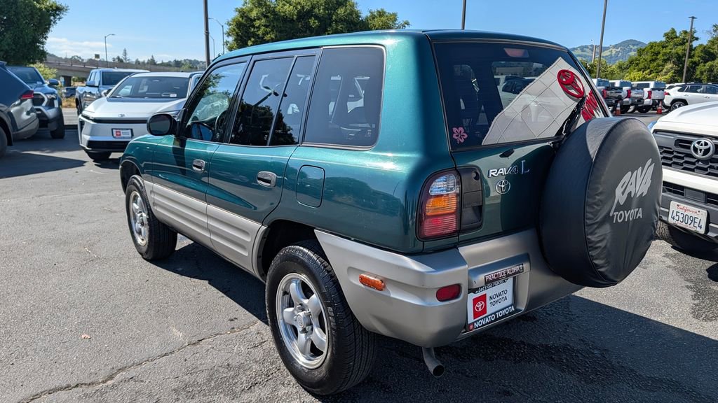 Used 1998 Toyota RAV4 2WD 4-Door image 9
