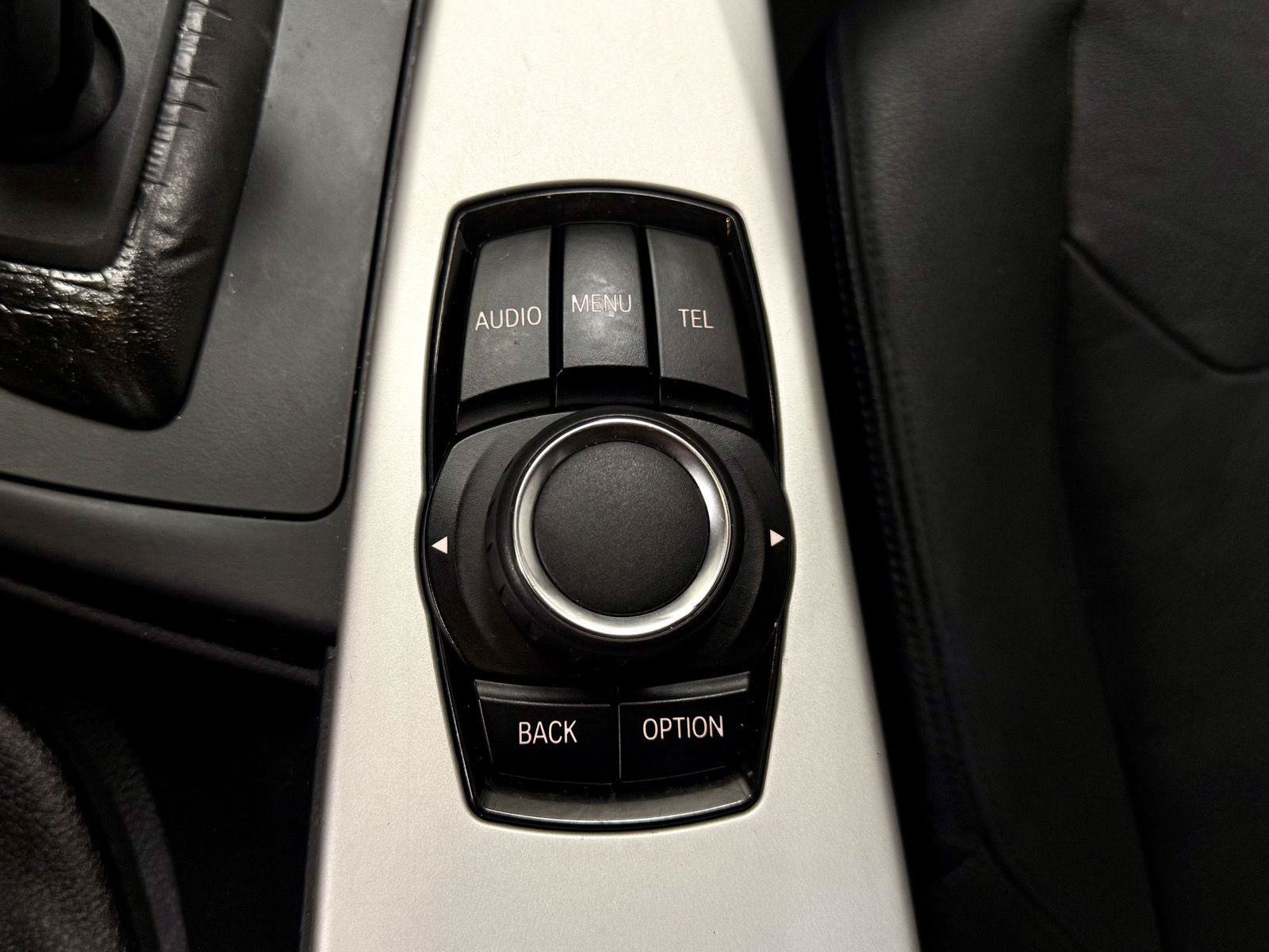 Used 2014 BMW 320i xDrive Sedan AWD/4WD image 29