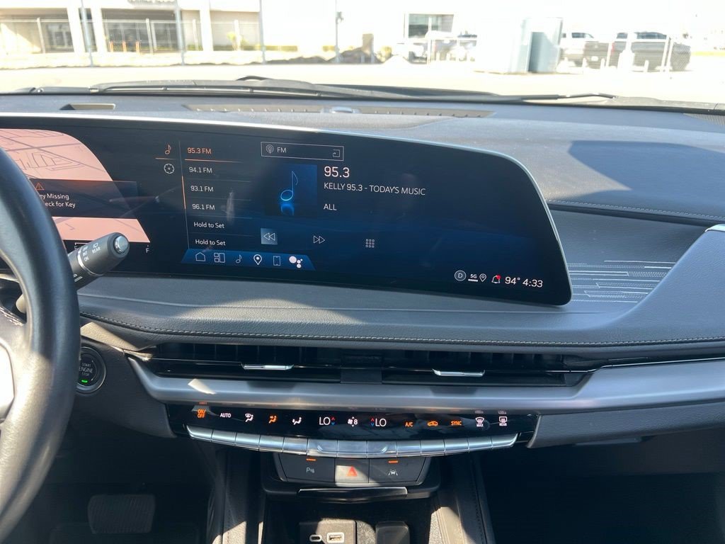 Certified 2025 Cadillac XT4 Premium Luxury FWD image 12