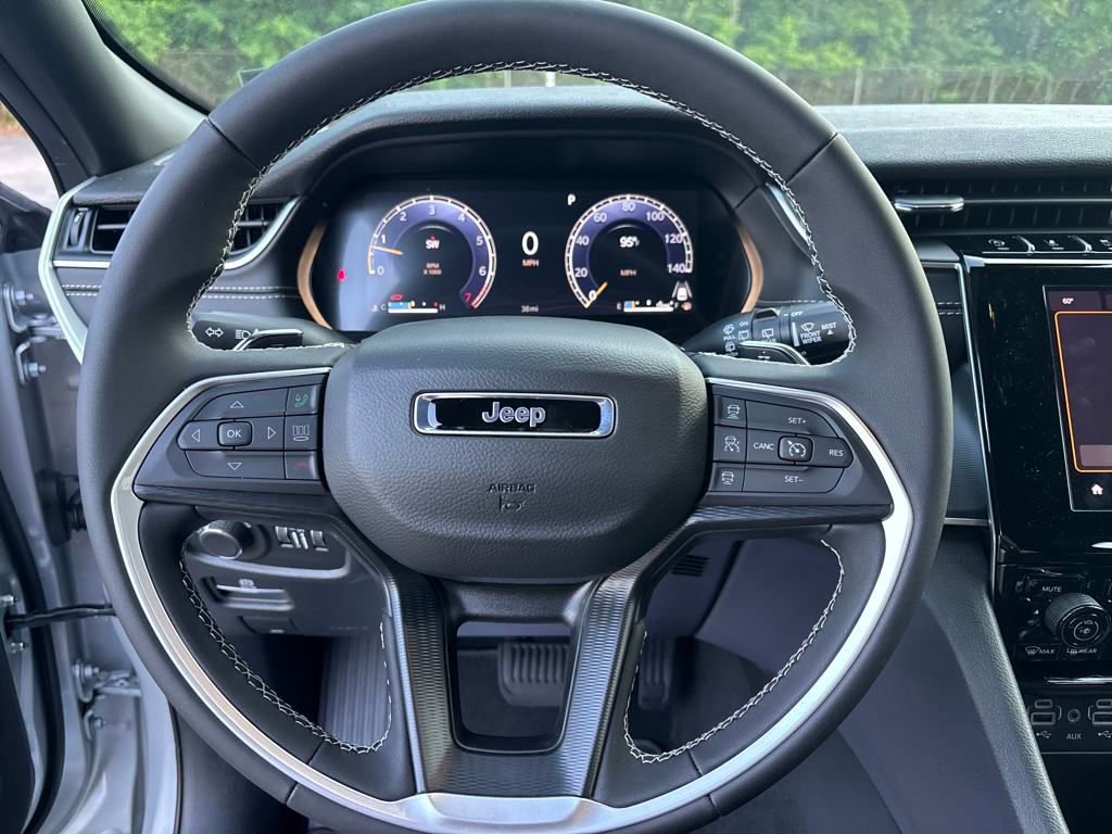 New 2024 Jeep Grand Cherokee Limited 4xe w/ Luxury Tech Group II image 16