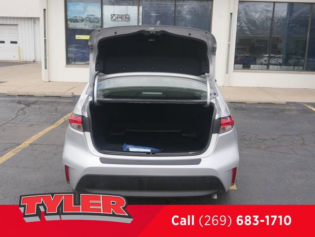Used 2023 Toyota Corolla LE w/ LE Convenience Package FWD image 16