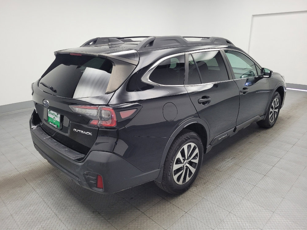Used 2022 Subaru Outback Premium image 9