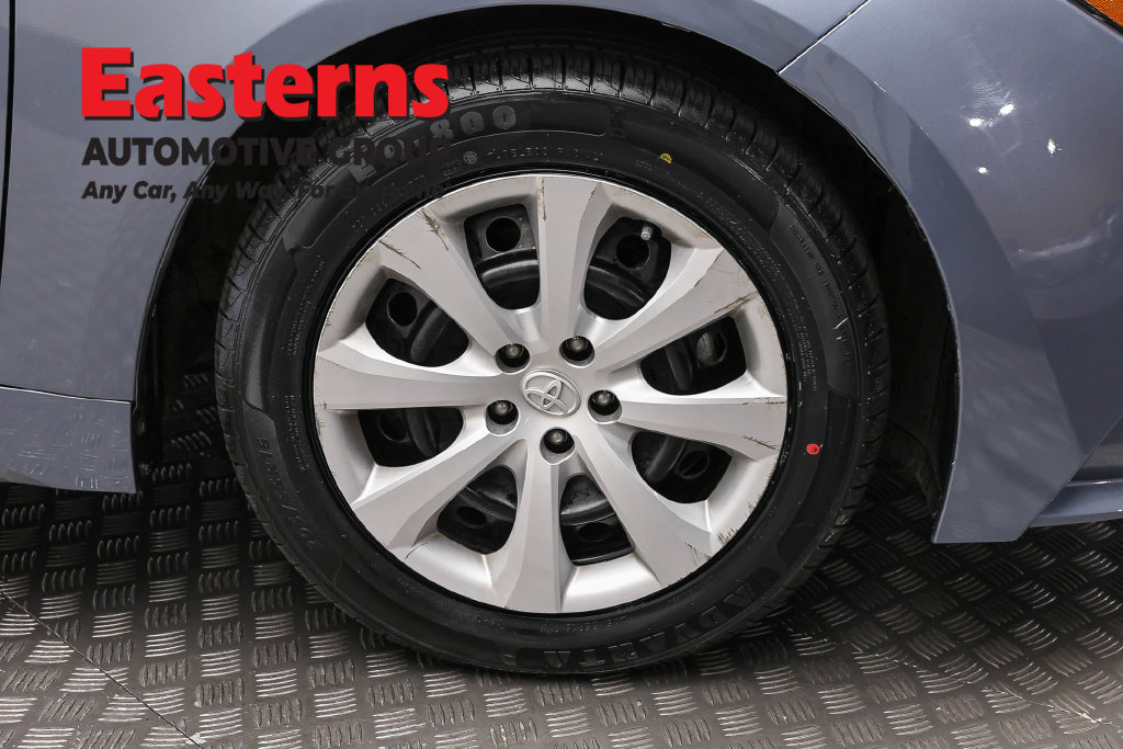 Used 2024 Toyota Corolla LE FWD image 31