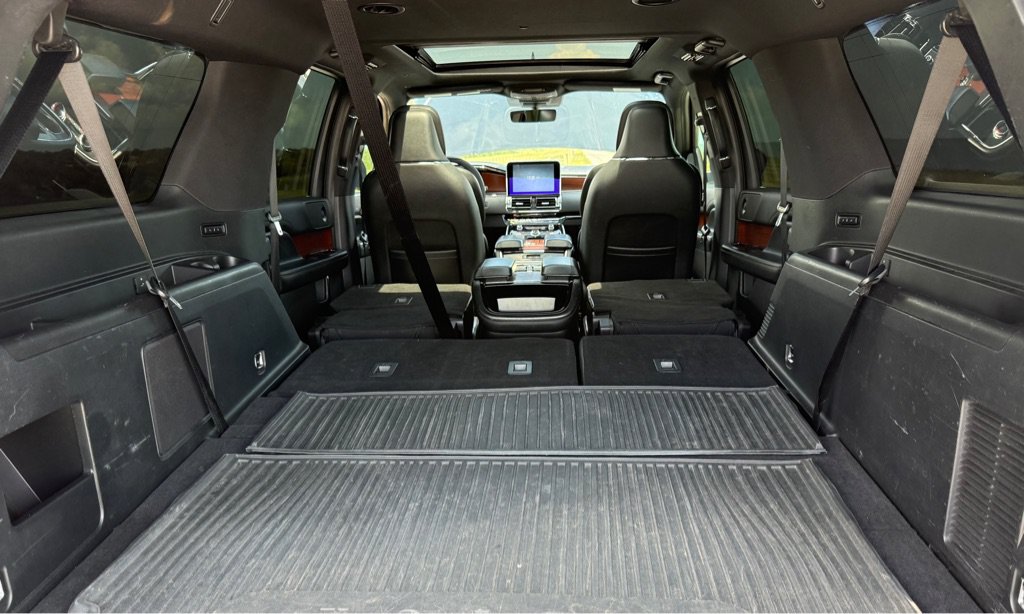Used 2020 Lincoln Navigator L Reserve RWD image 26