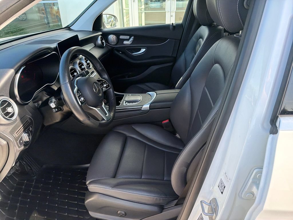 Used 2021 Mercedes-Benz GLC 300 4MATIC image 9