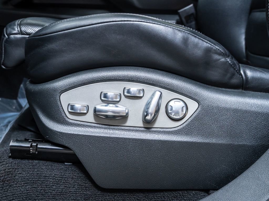 Used 2014 Porsche Cayenne Turbo image 27