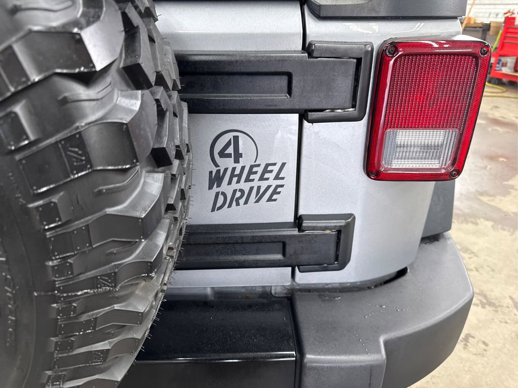 Used 2016 Jeep Wrangler Unlimited Willys image 13