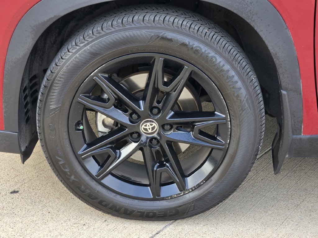 Certified 2024 Toyota Grand Highlander AWD image 8