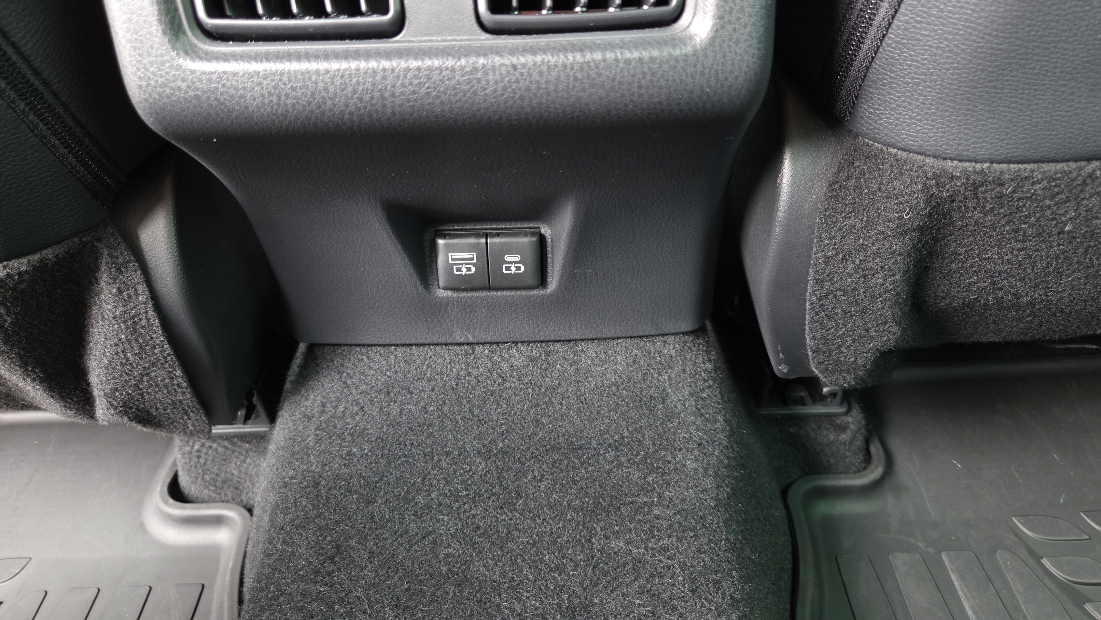 Certified 2025 Toyota Camry SE w/ Convenience Package FWD image 11