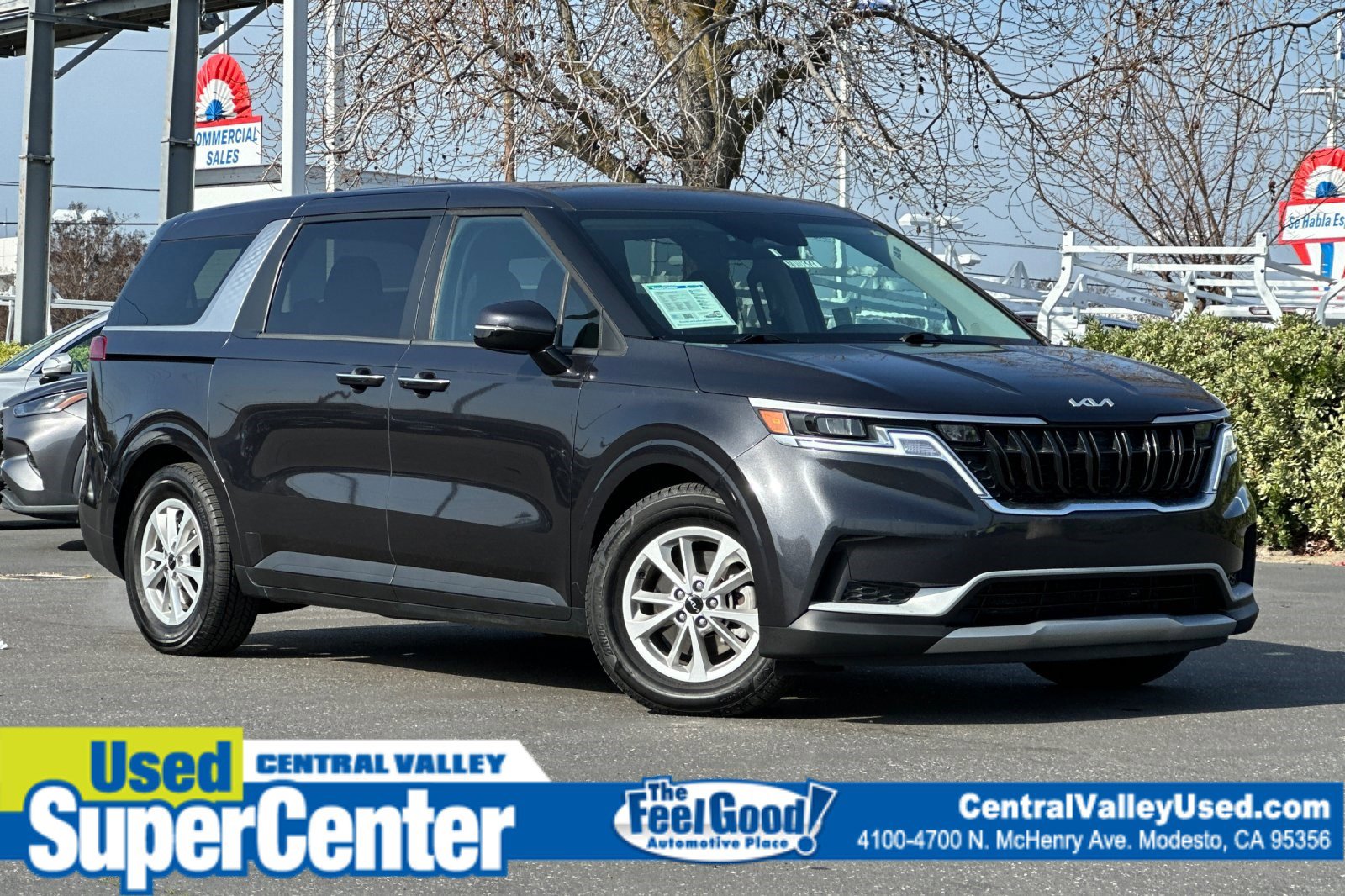 Used 2022 Kia Carnival LX image 1