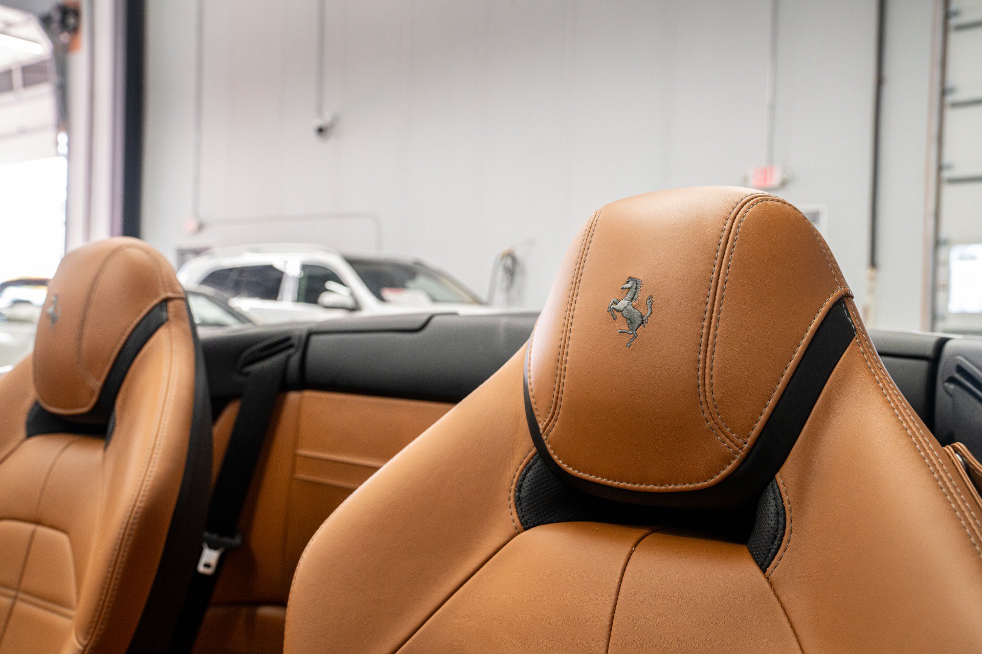 Used 2017 Ferrari California T RWD image 30