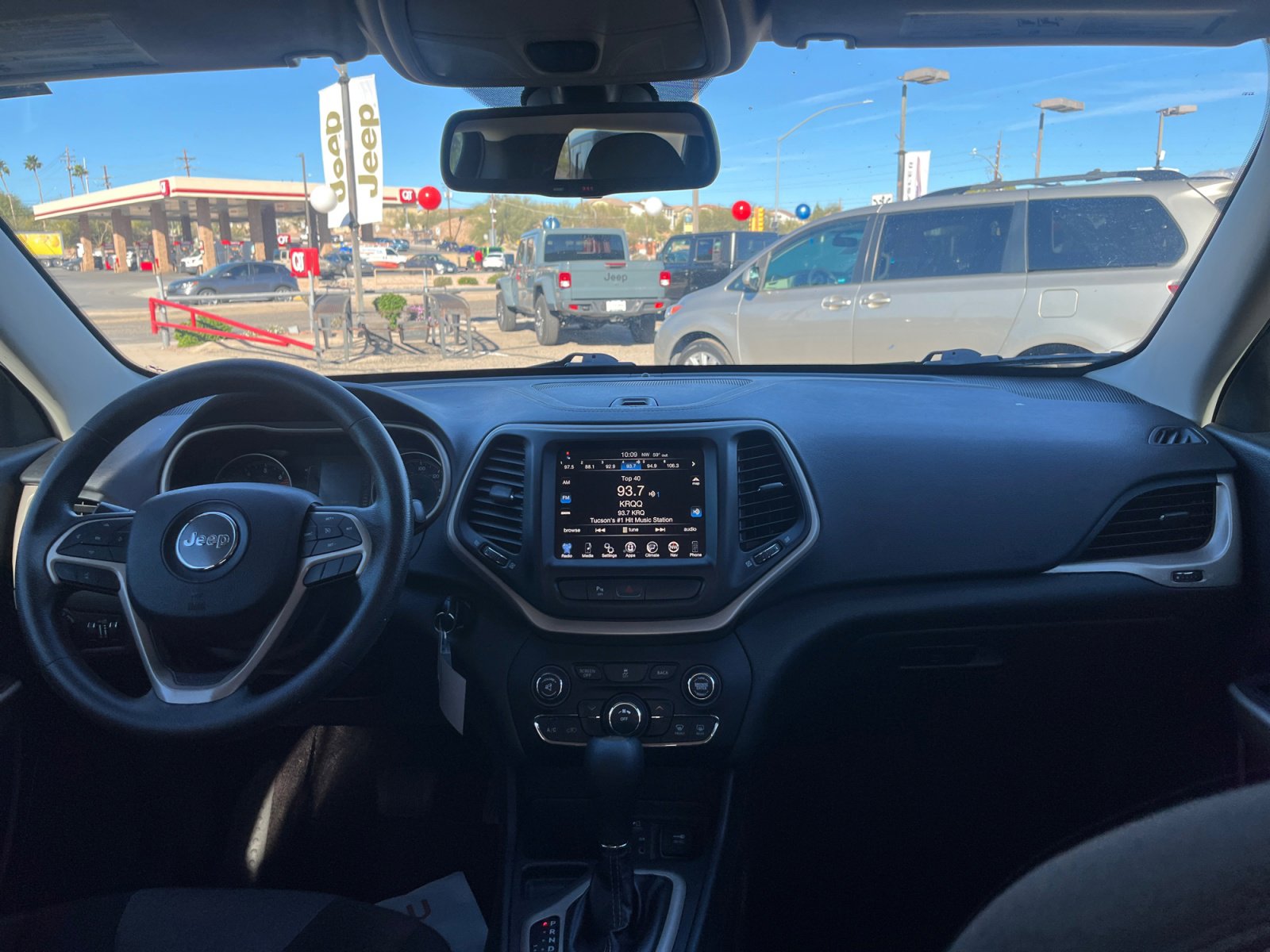 Used 2018 Jeep Cherokee Latitude image 20