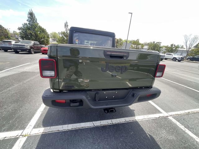 Used 2021 Jeep Gladiator Willys image 8