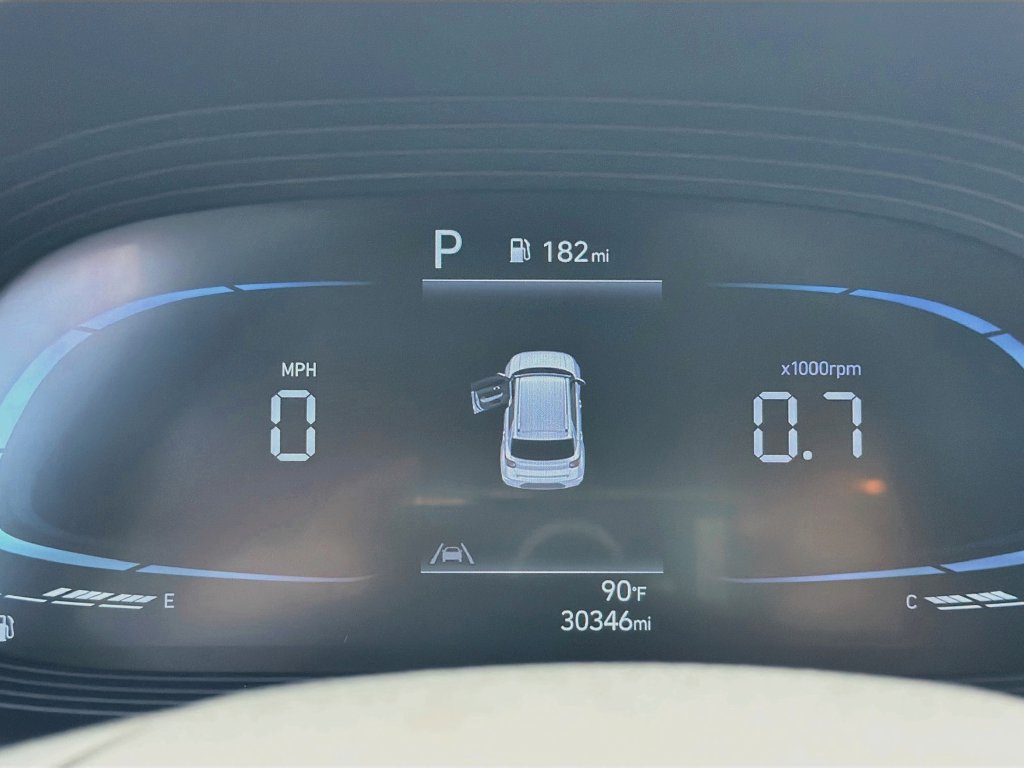 Used 2024 Hyundai Venue SEL FWD image 11
