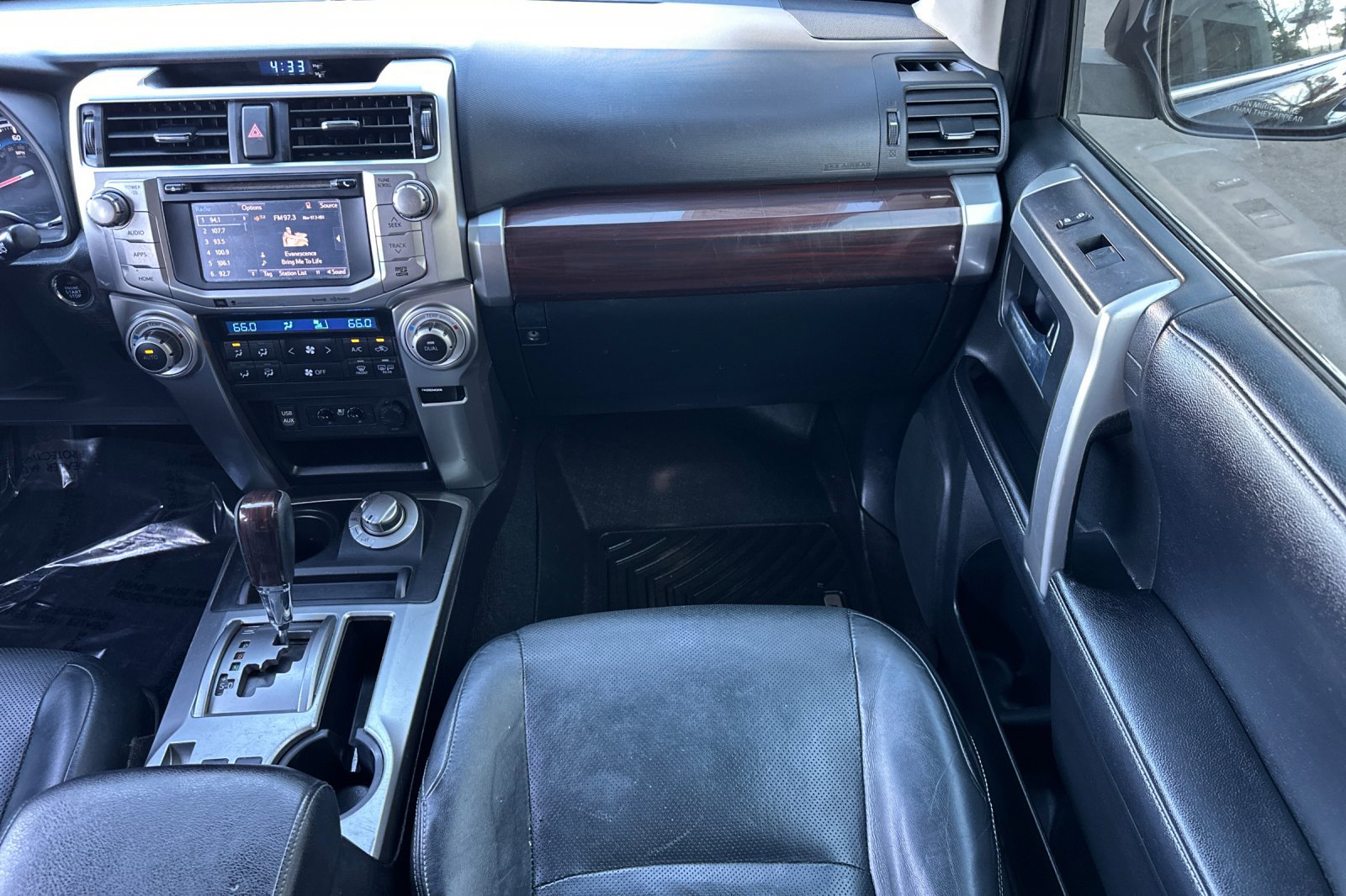 Used 2016 Toyota 4Runner Limited image 29