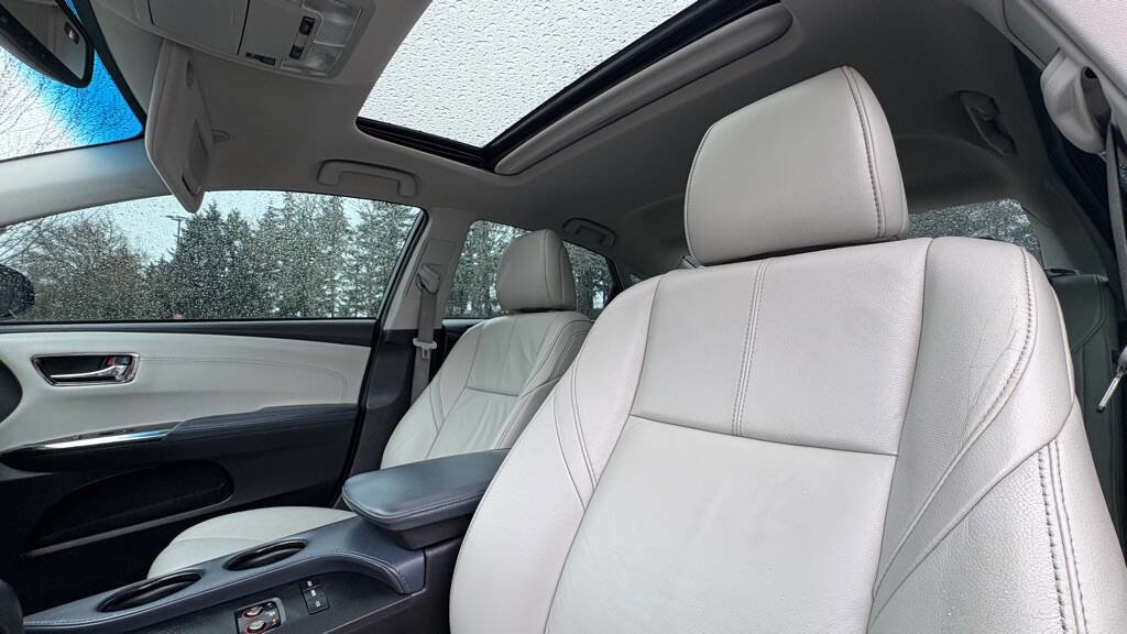 Used 2015 Toyota Avalon XLE Touring image 9