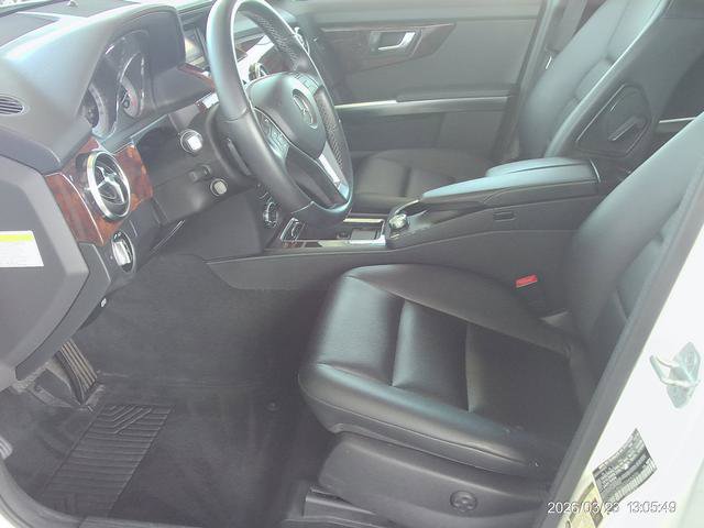 Used 2013 Mercedes-Benz GLK 350 4MATIC image 7