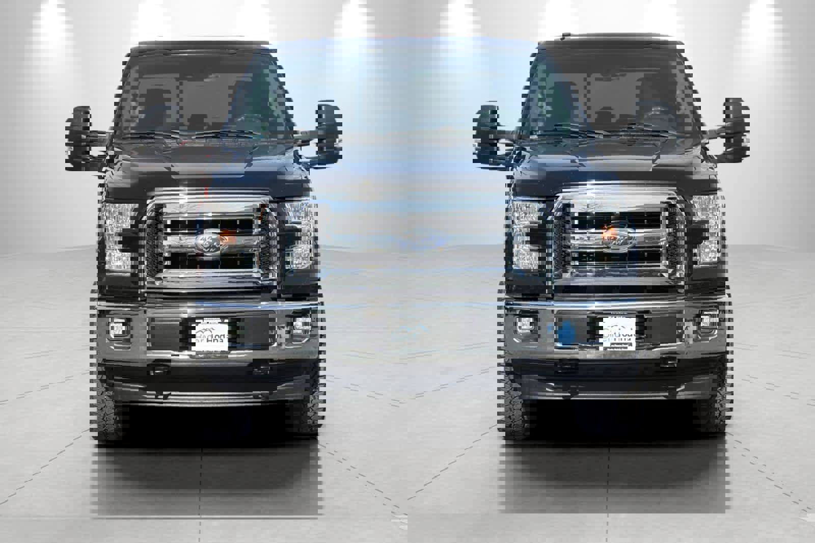 Used 2017 Ford F150 XLT w/ Trailer Tow Package image 10