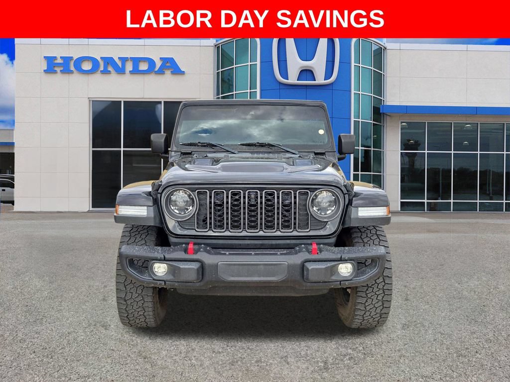 Used 2024 Jeep Gladiator Rubicon AWD/4WD image 15