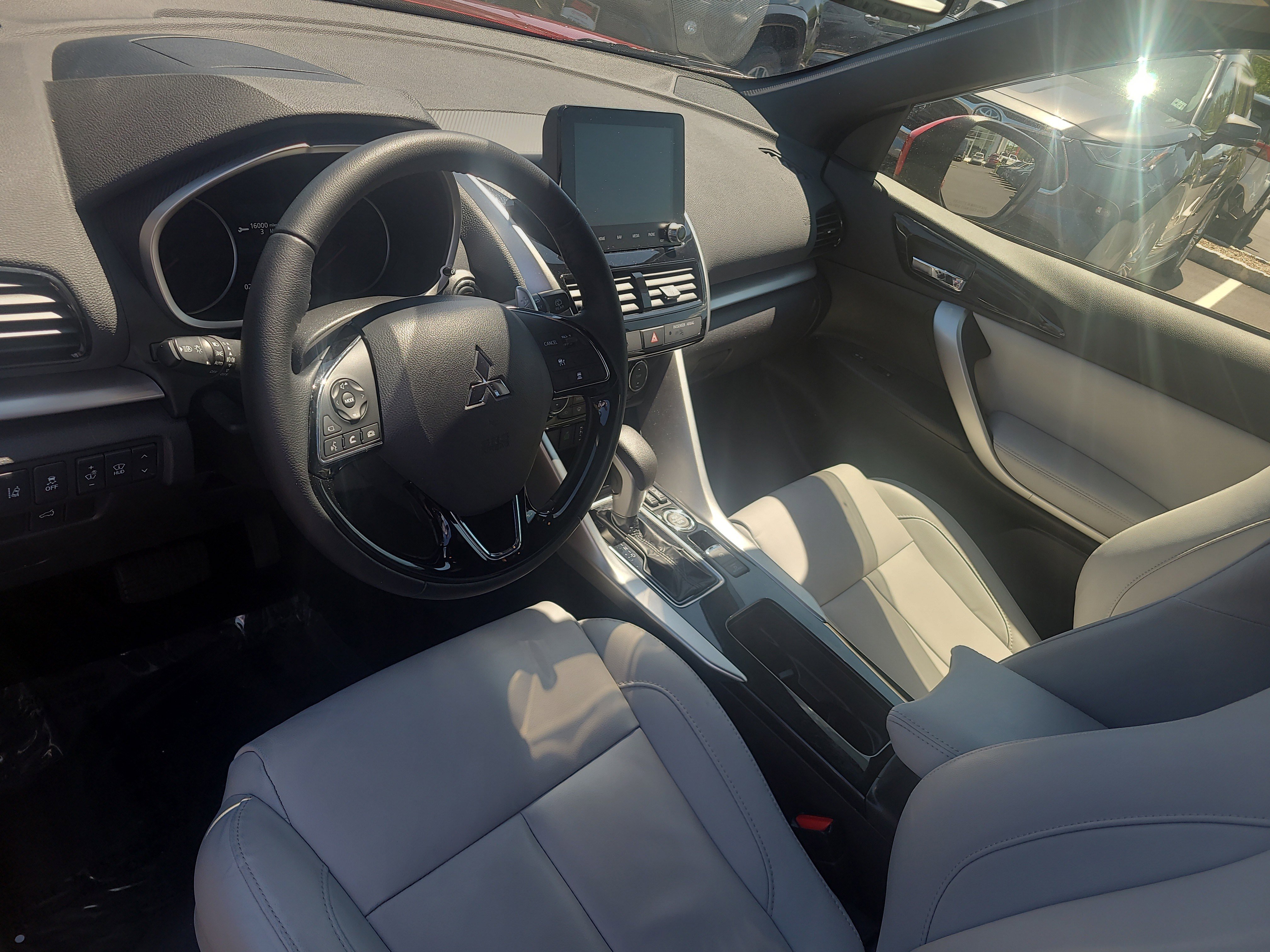 Used 2024 Mitsubishi Eclipse Cross SEL AWD/4WD image 16