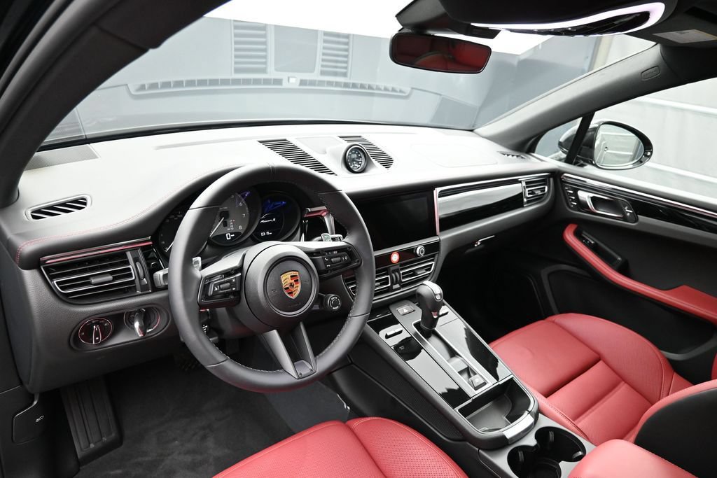 New 2026 Porsche Macan S AWD/4WD image 4