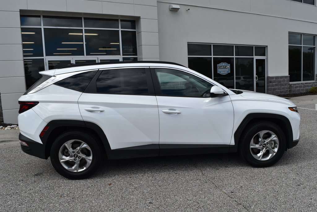 Used 2024 Hyundai Tucson SEL FWD image 2