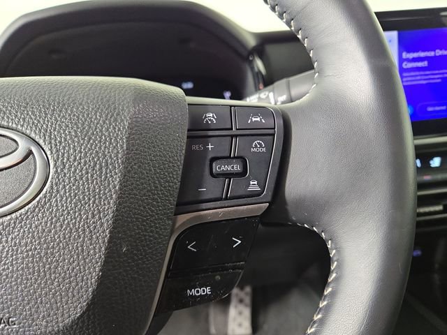 Used 2025 Toyota Camry SE image 23