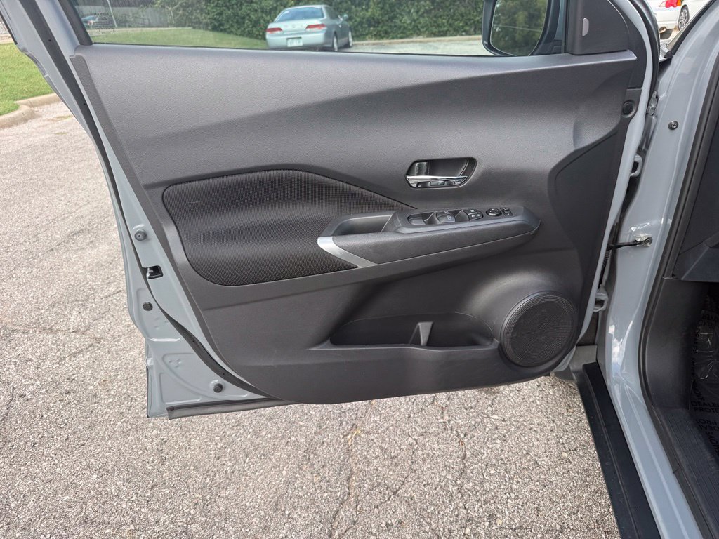 Used 2021 Nissan Kicks SV FWD image 13