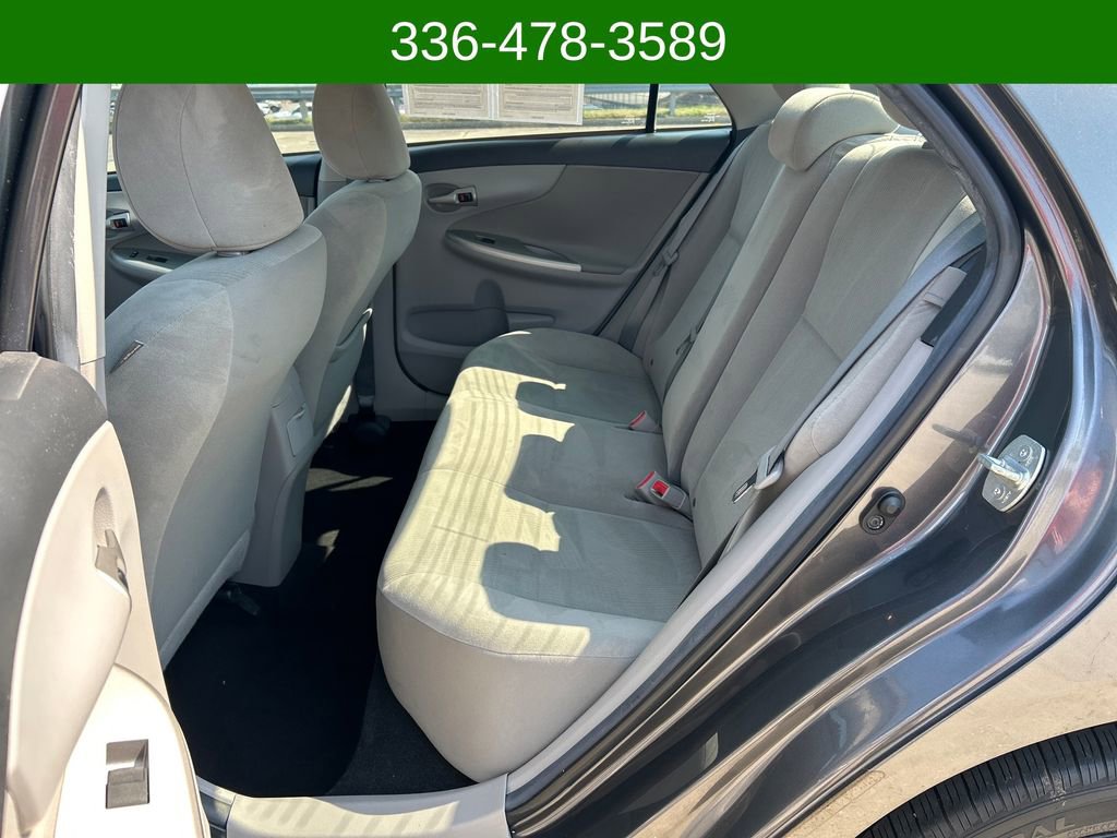 Used 2013 Toyota Corolla LE image 19