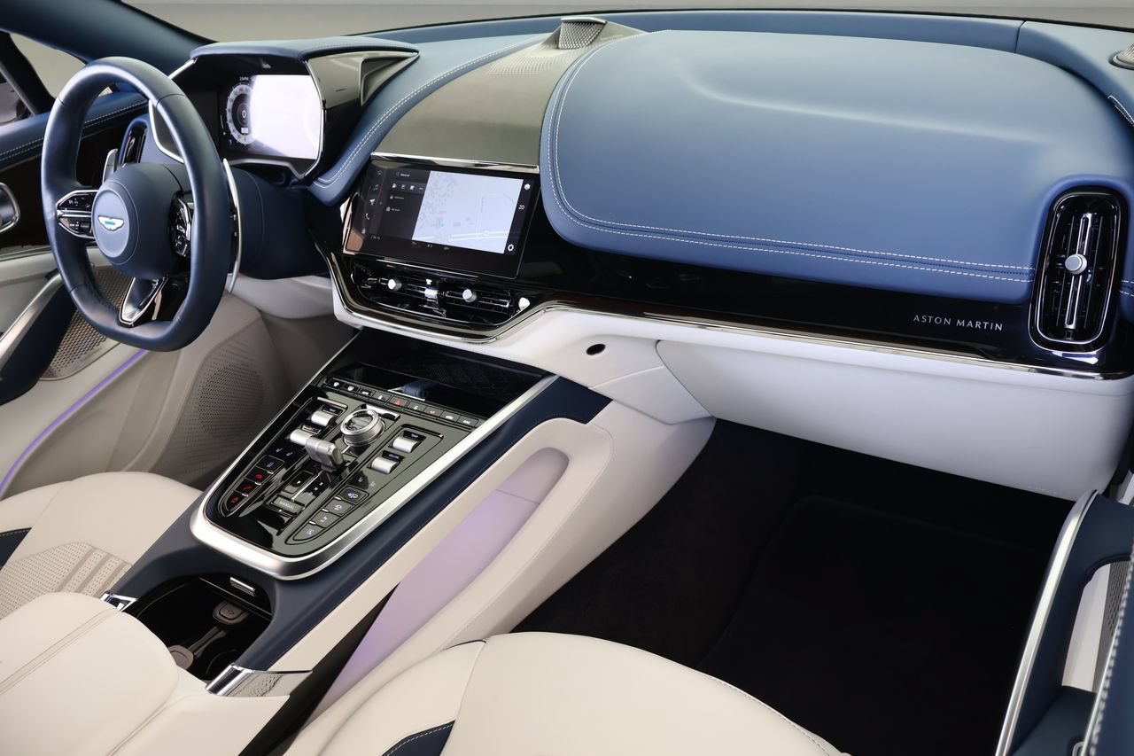 Used 2025 Aston Martin DBX 707 AWD/4WD image 22