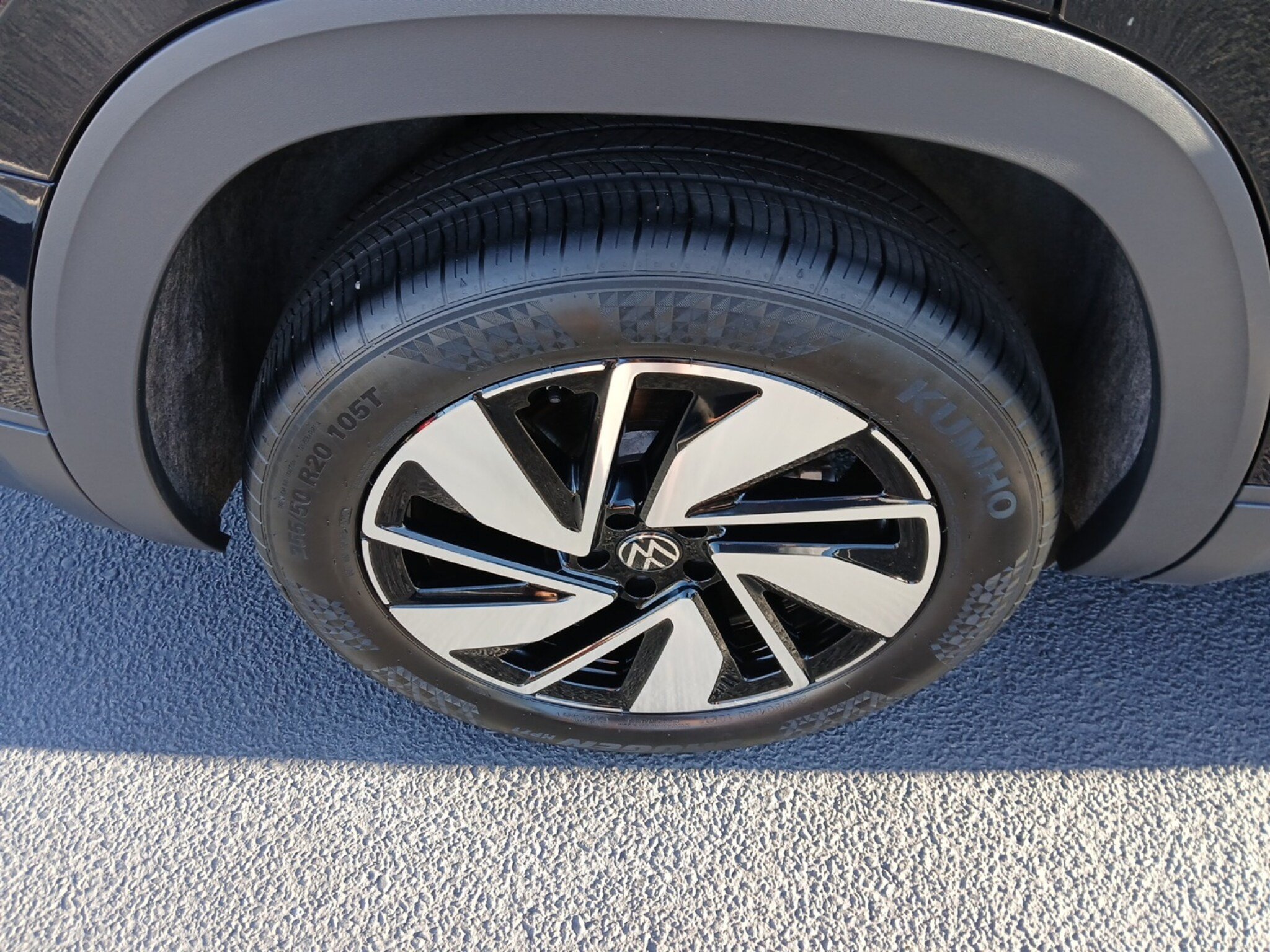 Used 2025 Volkswagen Atlas SE FWD image 20