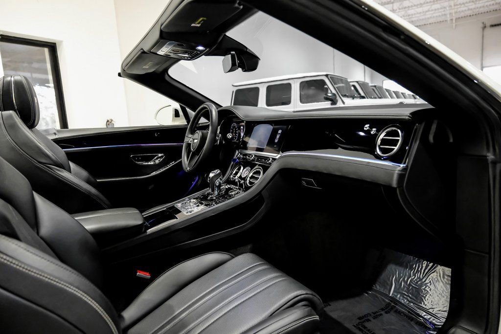 Used 2020 Bentley Continental GT image 12