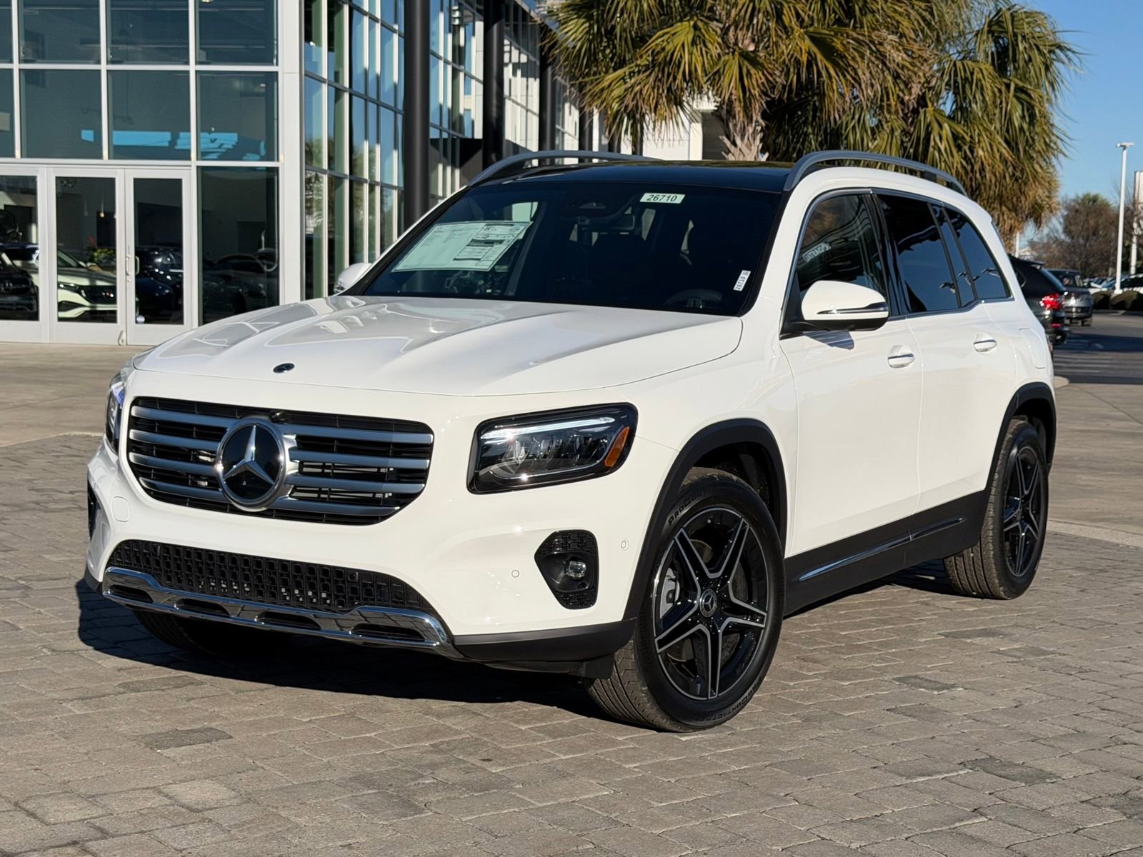 New 2026 Mercedes-Benz GLB 250 image 1