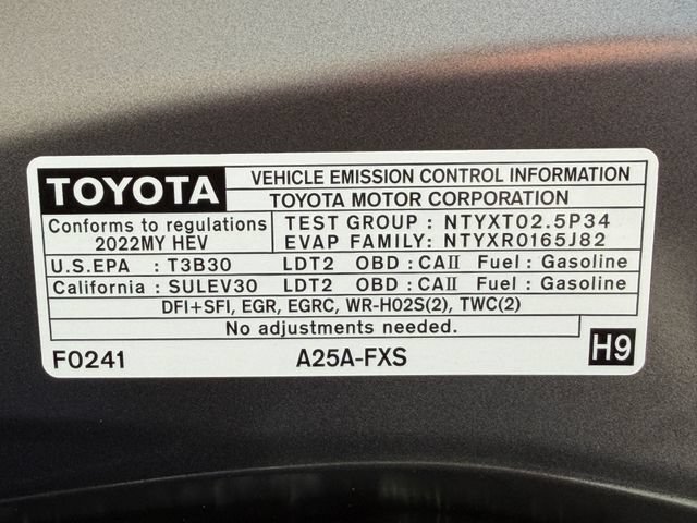 Used 2022 Toyota Highlander XLE FWD image 26