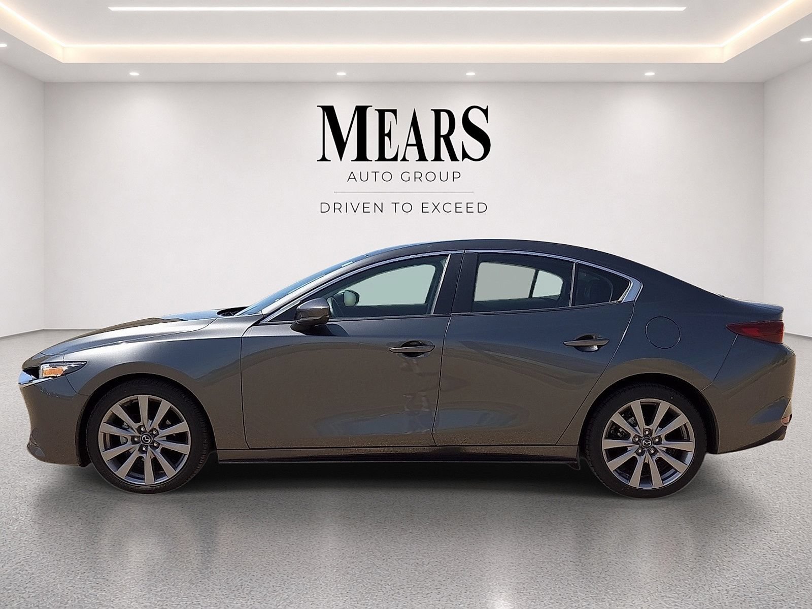 Used 2024 MAZDA MAZDA3 s FWD image 2